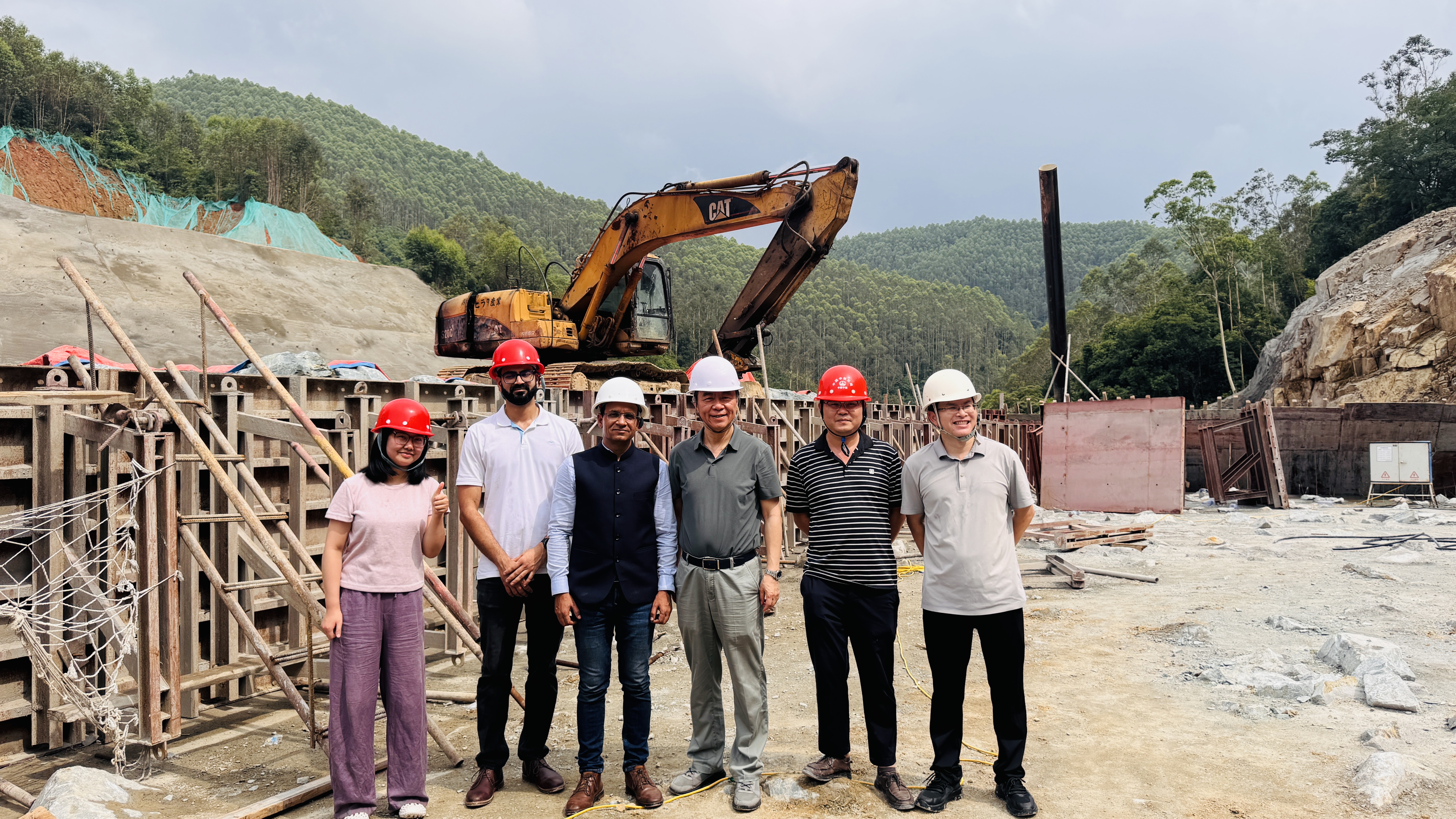 RFC dam site group photo 1